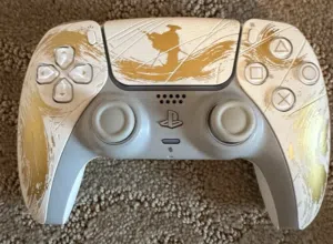 للبيع جهاز PlayStation 5 Slim مستخدم لمدة شهرين فقط استخدامًا شخصيًا وخفيفًا، والجهاز بحالة الجديد.