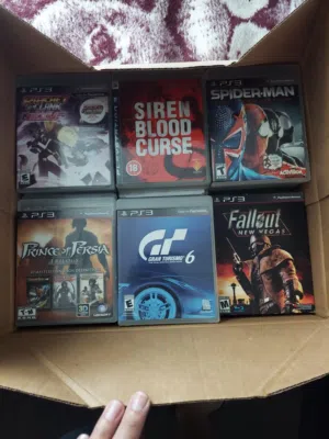 مطلوب دسكات بلستيشن 3 ps3,عندك تواصل خاص عندك دسكات ستيل بوك تواصل