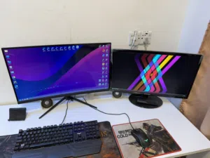 كمبيوتر للبيع نضيف استخدام قليل جدا