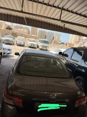 Used 2011 Toyota Camry GLX Sedan with GCC Specs, Good Body, Cooled & Electric Seats