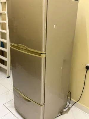 REFRIGERATOR 3 DOOR