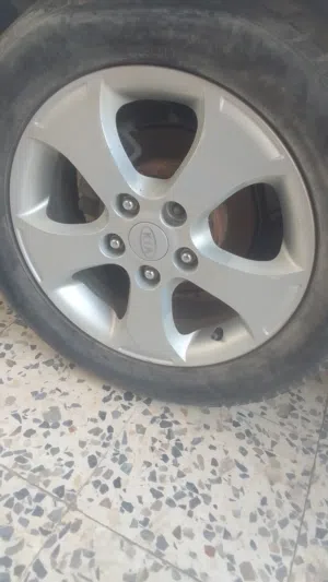 مطلوب ديسكو طرف واحد كيا سيراتو زى اللى فى صورة