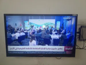 شاشة سوني 32