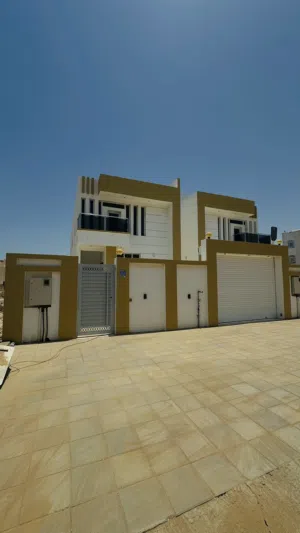 310 m2 5 Bedrooms Townhouse for Sale in Muscat Al Maabilah