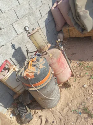معدات لوادجي