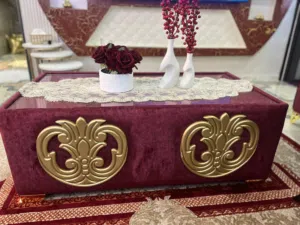 طاولة للبيع