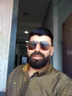 معاذ حكواتي