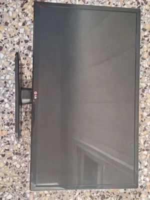 شاشه تلفزيون LG حجم 32 للبيع