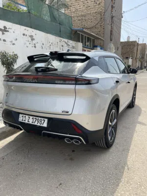 دونج فينج موديل 2025 السياره باسمي تحويل مباشر حره ماشيه 11000 السياره جديده بمعنى الكلمه لون رصاصي