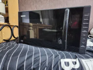 Sanyo 20 - 24 Liters Microwave in Northern Governorate