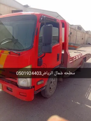 سطحه شمال الرياض لنقل السيارات
