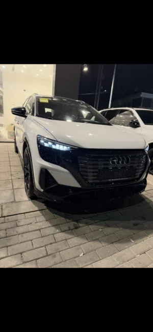 etron 2022 Q5 نايت بكج Audi