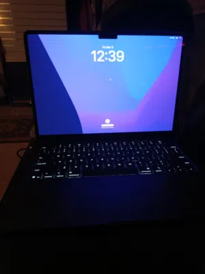 MacBook Air M4(Used for two days)