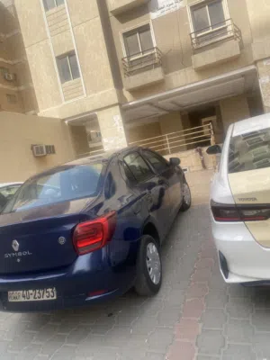 للبيع سيارة رينو سيمبول بحالة ممتازه شرط الفحص