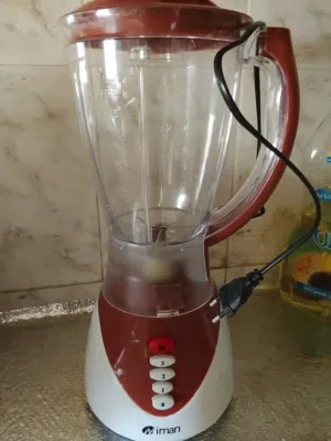 خلاط كهربائي لون بني غامق