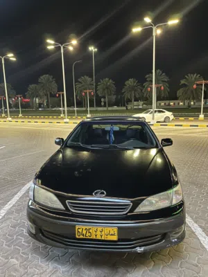 لكزس موديل 2000
