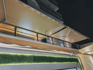 احدث انواع المظلات الجامبو الرول