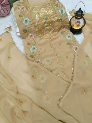 مخورات مع الشيله حرير إندونيسي