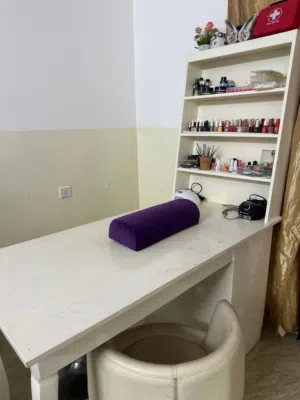 فرصه استثماريه صالون نسائي للبيع عاجل