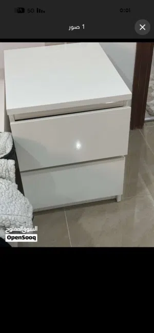 طاوله جانبيه