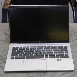 الوحش الخفيف رجع... وبسعر كسّر السوق حرفيًا! HP EliteBook 845 G8 — الألومنيوم الفخم + الأ