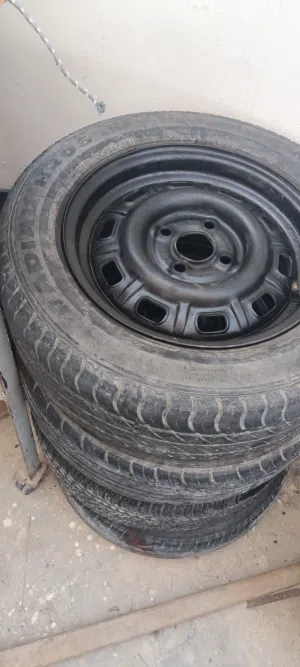 طقم جنط حديد مع كوشك مليح