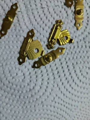 اقفال علب هدايا الذهب