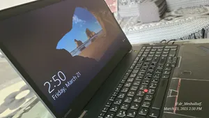 Lenovo . Windows . 15.6"1