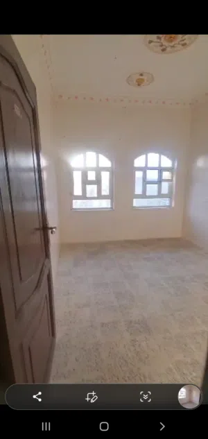 شقه عرطه خمس غرف ب60 الف بس