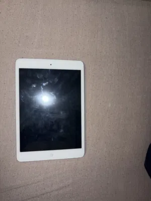 Used Apple iPad 5 256GB with 5.5-inch Screen - Excellent Condition