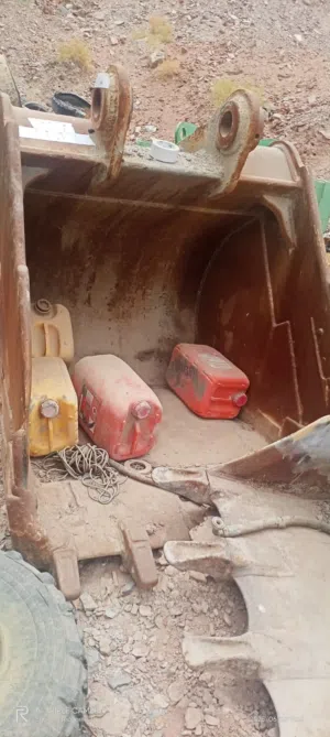 Bucket 80 cm 90 cm 100 cm 135 cm for Exvater and JCB avalable in different cm