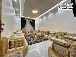 220 m2 4 Bedrooms Apartments for Rent in Sana'a Bayt Baws