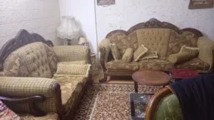 طقمين كنب للبيع