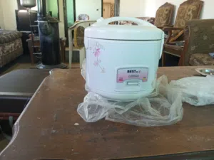 طنجرة كهرباء 1.5لتر  جديده