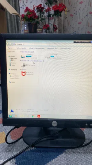 اربع كمبيوترات للبيع