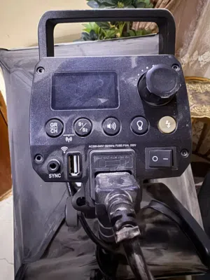 للبيع فلاش ستوديو احترافي Godox MS200
