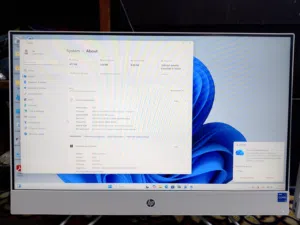 حاسبة كاشير او رسبيشن جديدة استخدام كلش قليل   all in one حسابة ماركة HP