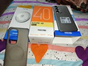 تكنو سبارك 40 برو بلاس