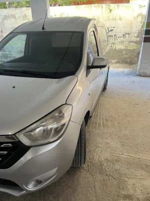 سيارة رينو دوكر2020