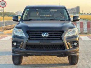 لكززس LX570 مديل 2015 شرط قير مكيه شاصي بضي شد وكالي مالك اول من وكالي