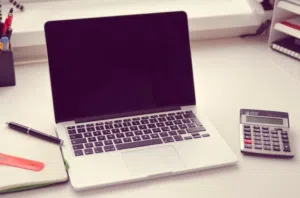 محاسب ومراجع قانوني