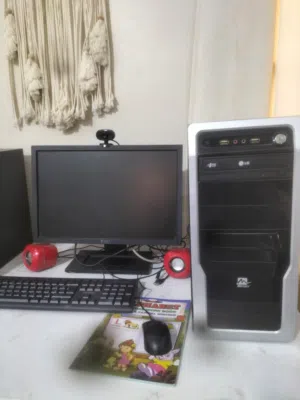 جهاز كمبيوتر يعمل بشل جيد الجهاز LG شاشة DELl بها البرامج التشغيله و اوافس يعمل في نت لاسلكي بعدم ال