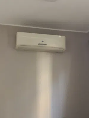 تكيف 2وربع حصان كارير بحاله ممتازة، البيع لعدم الحاجه اليه، مطلوب 18 الف