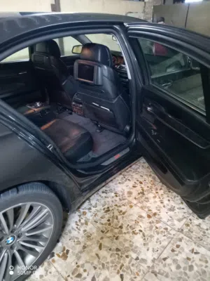 BMW 740 2011