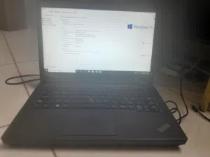 لابتوب في امدرمان مستعمل استعمال نضيف  النوع Lenovo(think pad) Core i5 Ram 2.00GB