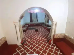 منزل للبيع  المكان بدر الصيعان بلقرب من مدرسة التعاون ومسجد عقبة ابن نافع