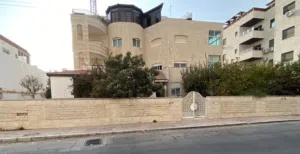 عمارة بسعر الارض في اجمل مناطق ام السماق
