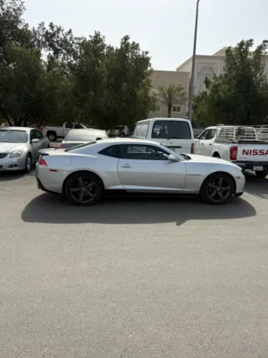 للبيع كمارو 2015 RS بحالة جيدة