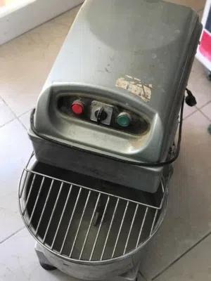 عجنة،بتيزا عشرة كيلو