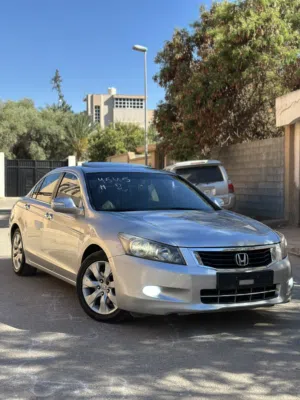 هوندا اكورد 2008 محرك 35 v6 درجة اولى ربي يبارك خالية من القص و السوس و القشرة محرك كمبيو بالضمان